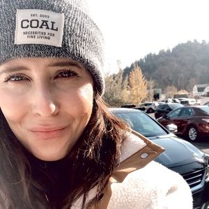 Meet your Posher, Katelyn